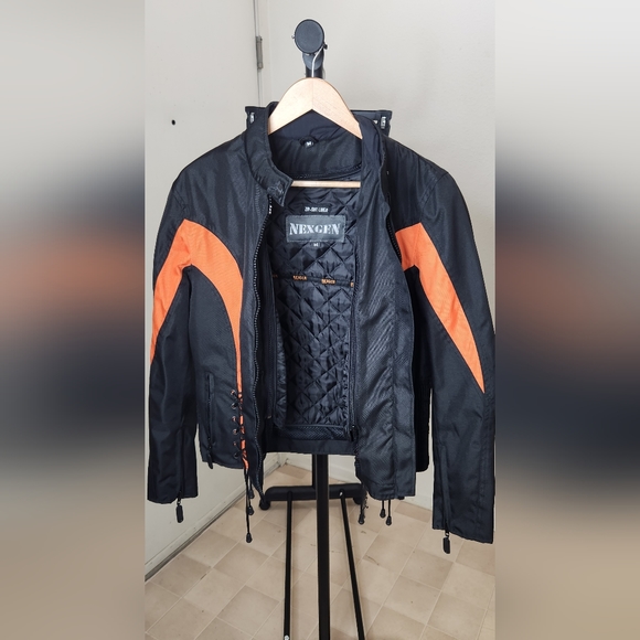 Harley Davison Jacket - Picture 2 of 3